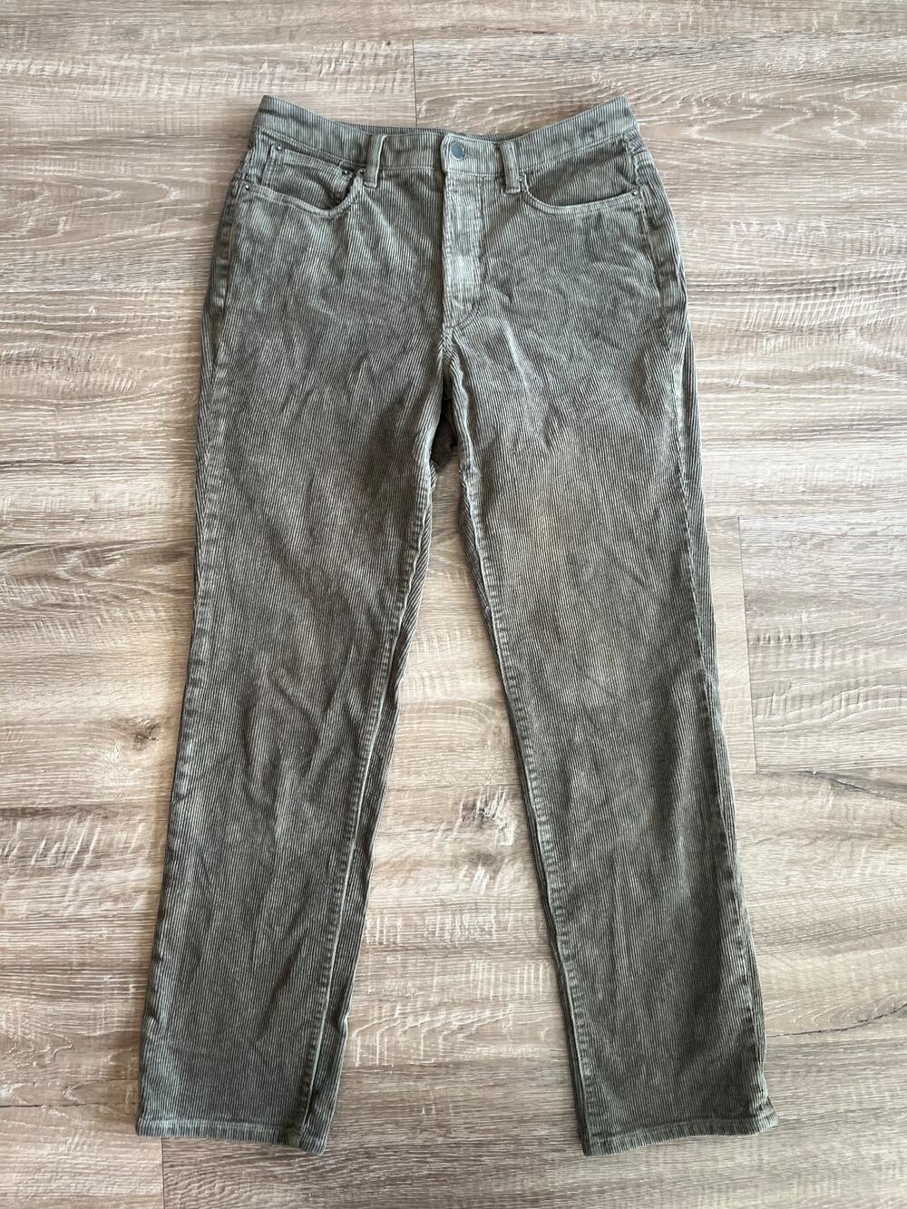 Quince Women's Size 4 Green Organic Stretch Corduroy Straight Leg Pants 98% Cott